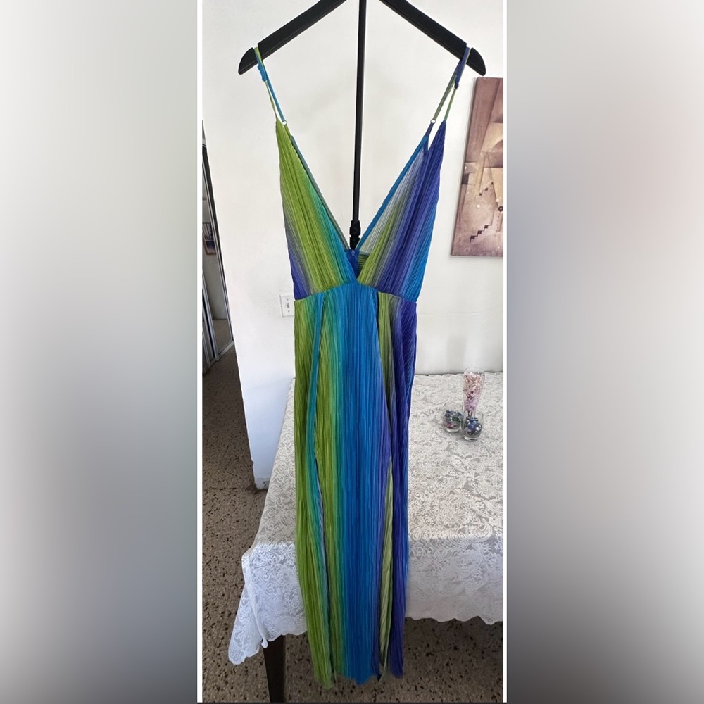 Fashion Nova Plisse Blue Green Maxi Dress Size L NWT - Picture 2 of 12